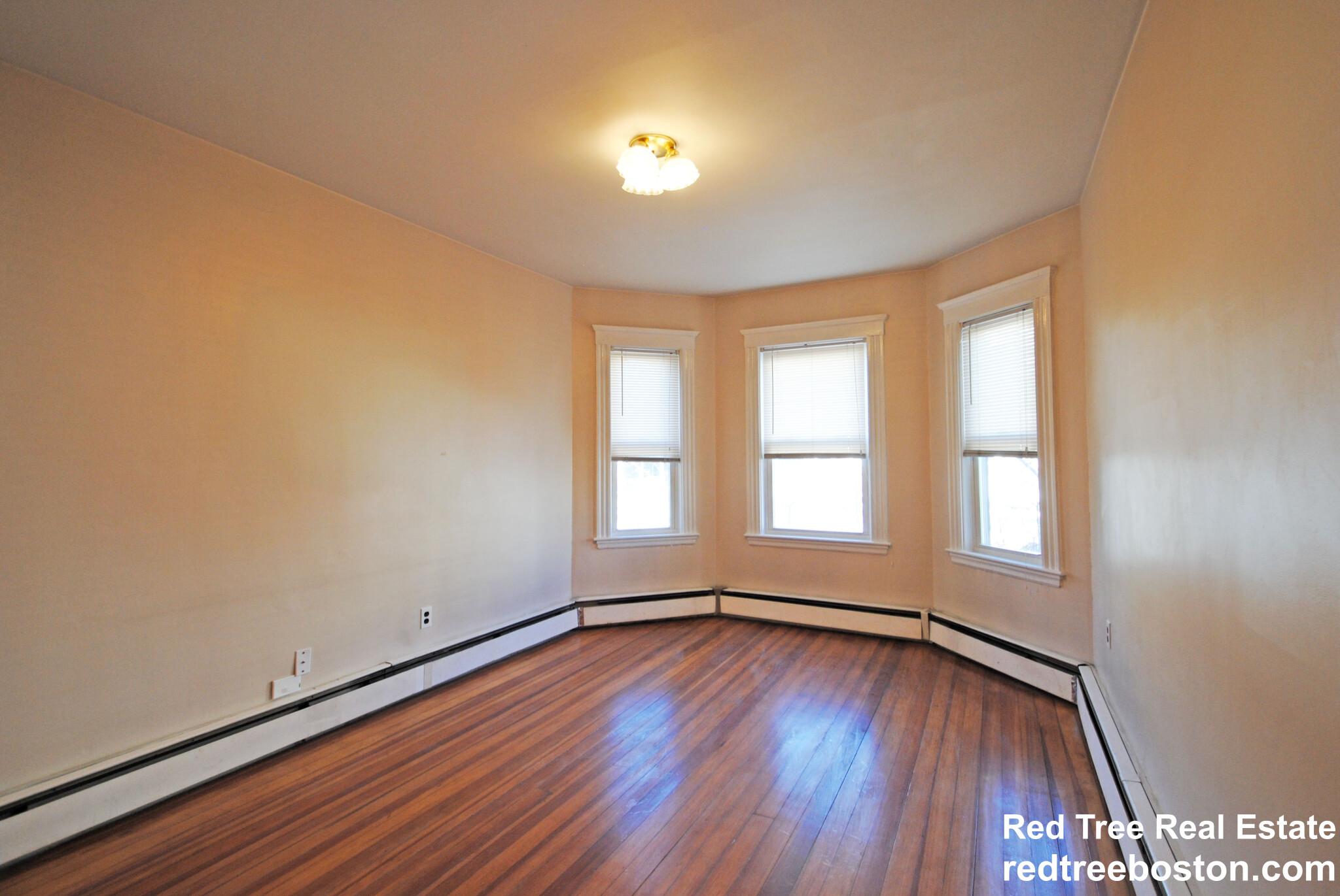 3 bed, 1 bath apartment for rent at 32 Raven St Unit 2, Dorchester — photo 4 of 9