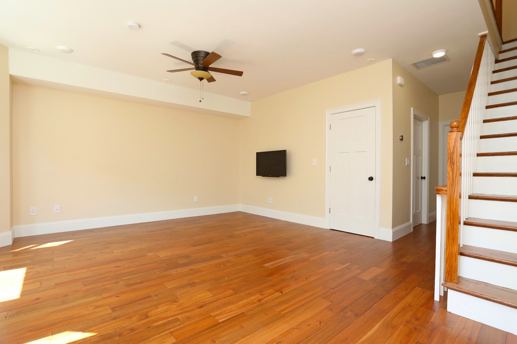 4 bed, 3.5 bath apartment for rent at 41 Mount Pleasant St Unit 1, East Cambridge — photo 2 of 5