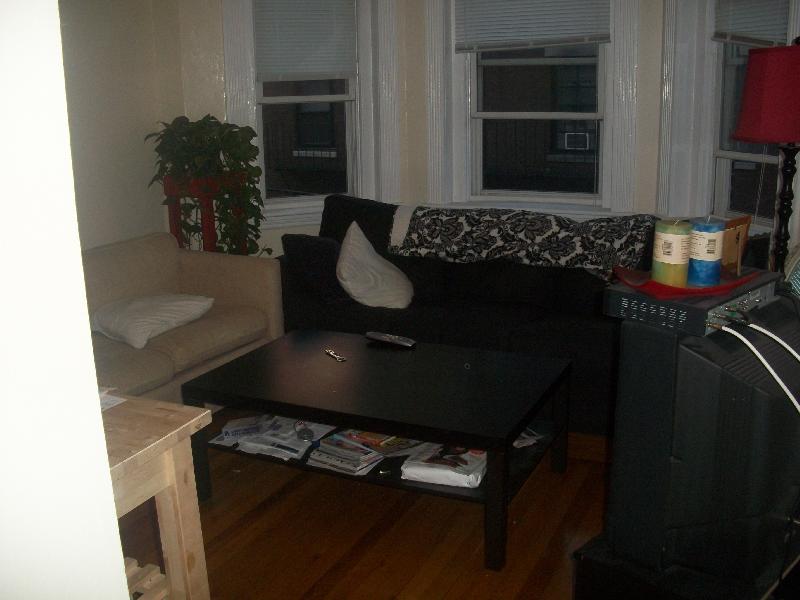 2 split bed, 1 bath apartment for rent at 462 Park Dr Unit 6, Fenway — photo 5 of 6