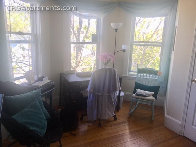 4 bed, 1.5 bath apartment for rent at 24 Harold St Unit 3T, Ward Two — photo 5 of 12