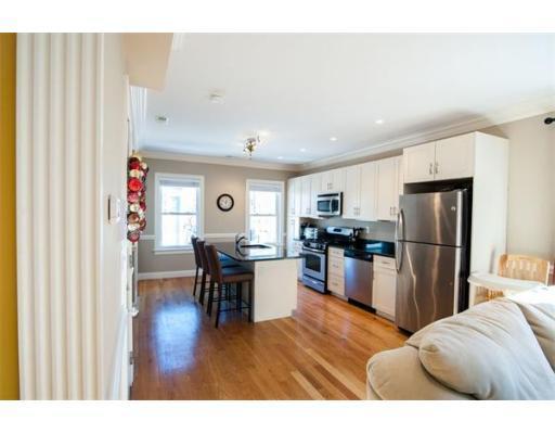 3 bed, 1.5 bath apartment for rent at 163 H St Unit 2, South Boston — photo 3 of 28