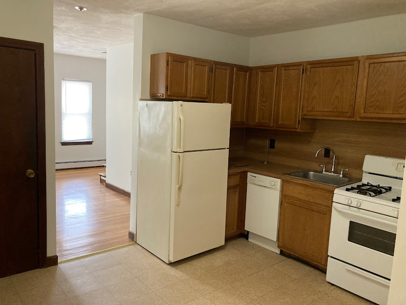 3 bed, 1 bath apartment for rent at 320 Granite St Unit 2, Quincy — photo 5 of 22