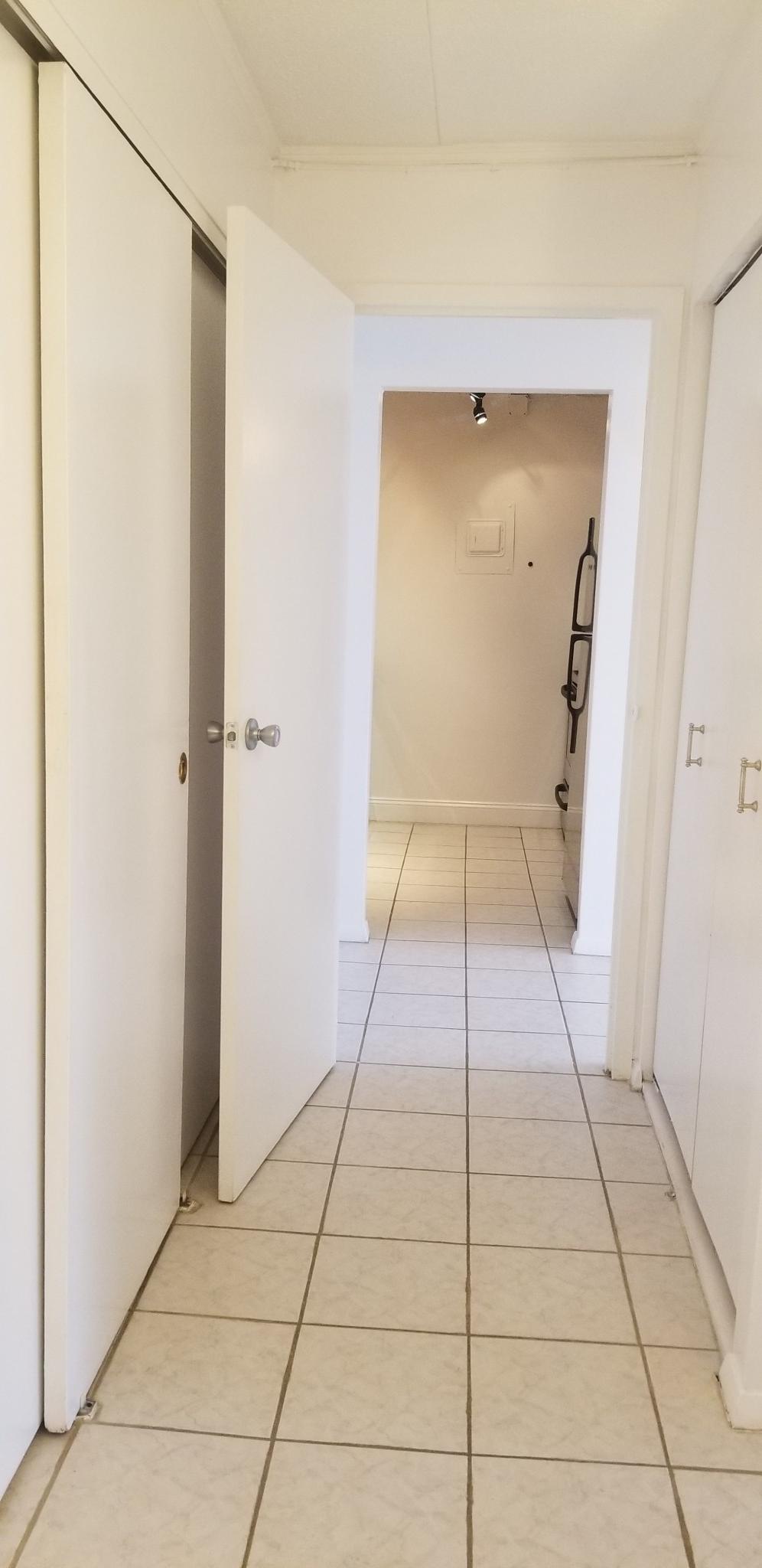 1 bed, 1 bath apartment for rent at 50 Broadlawn Park Unit 5, Chestnut Hill — photo 4 of 12
