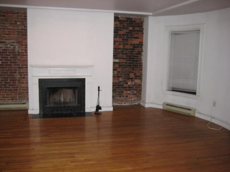 2 bed, 1 bath apartment for rent at 1750 Washington St , Unit 10, South End — photo 2 of 5