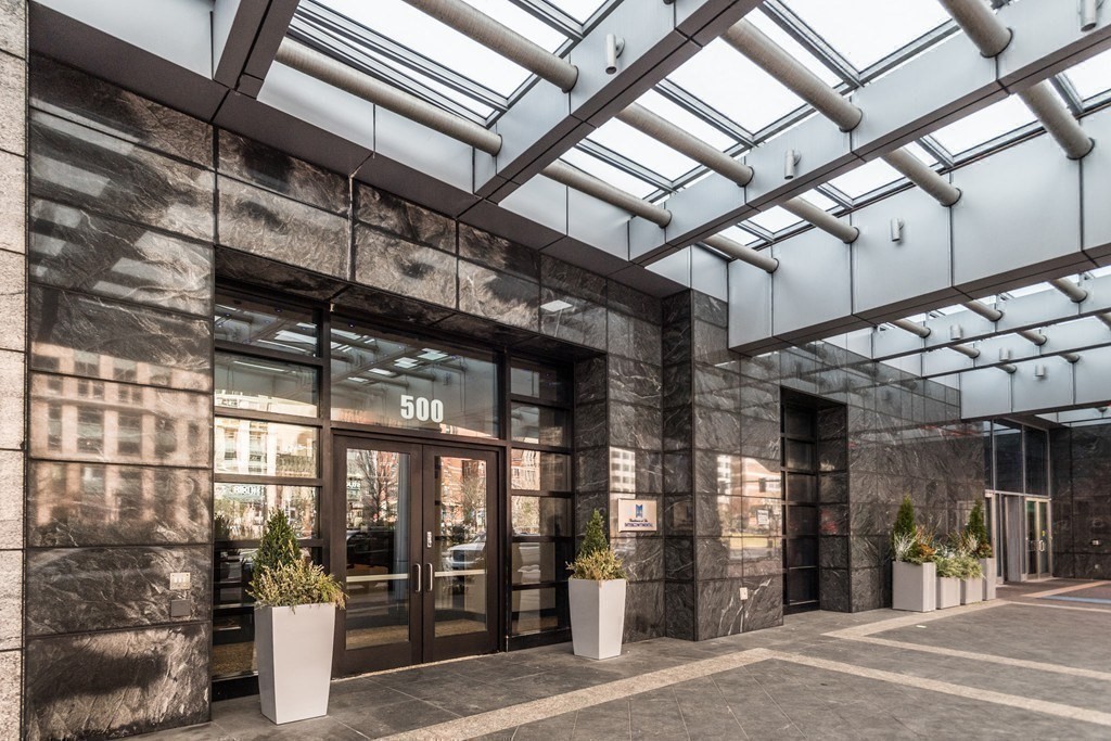 500 Atlantic Ave, Downtown