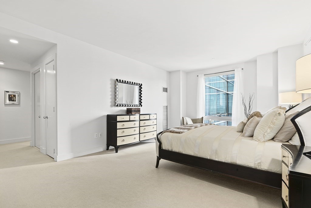 500 Atlantic Ave, Downtown