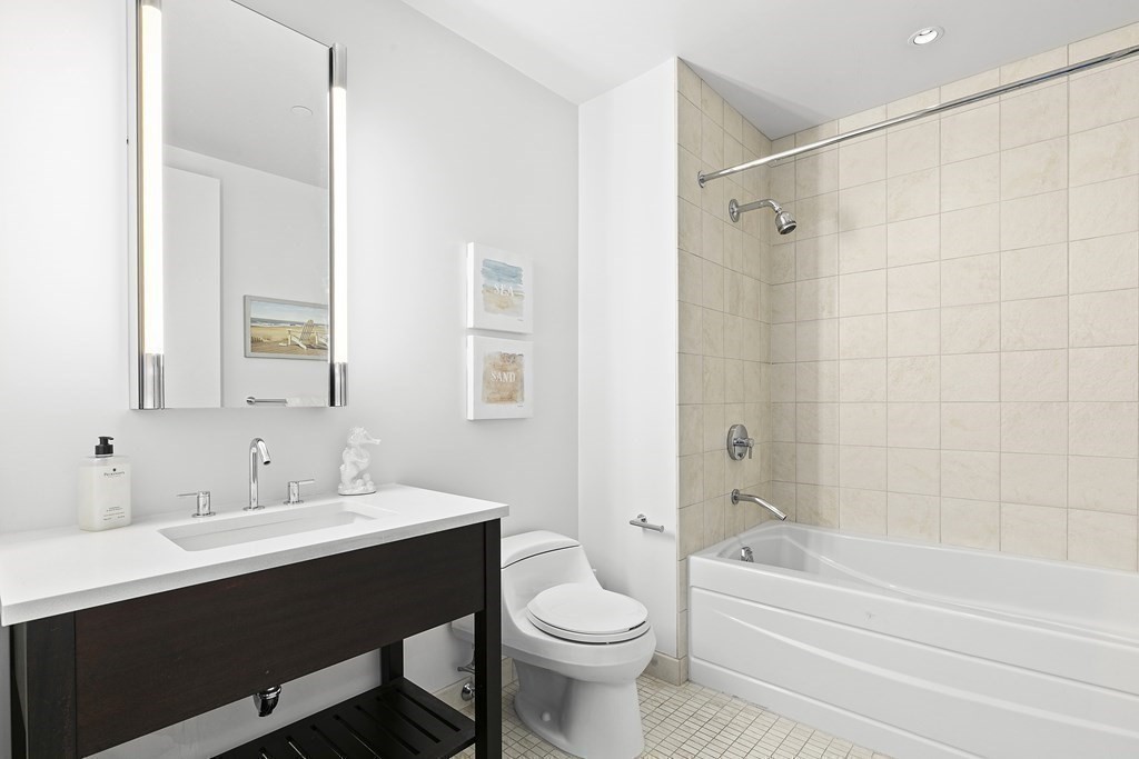 500 Atlantic Ave, Downtown