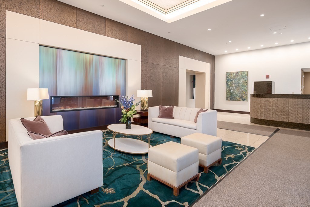 500 Atlantic Ave, Downtown