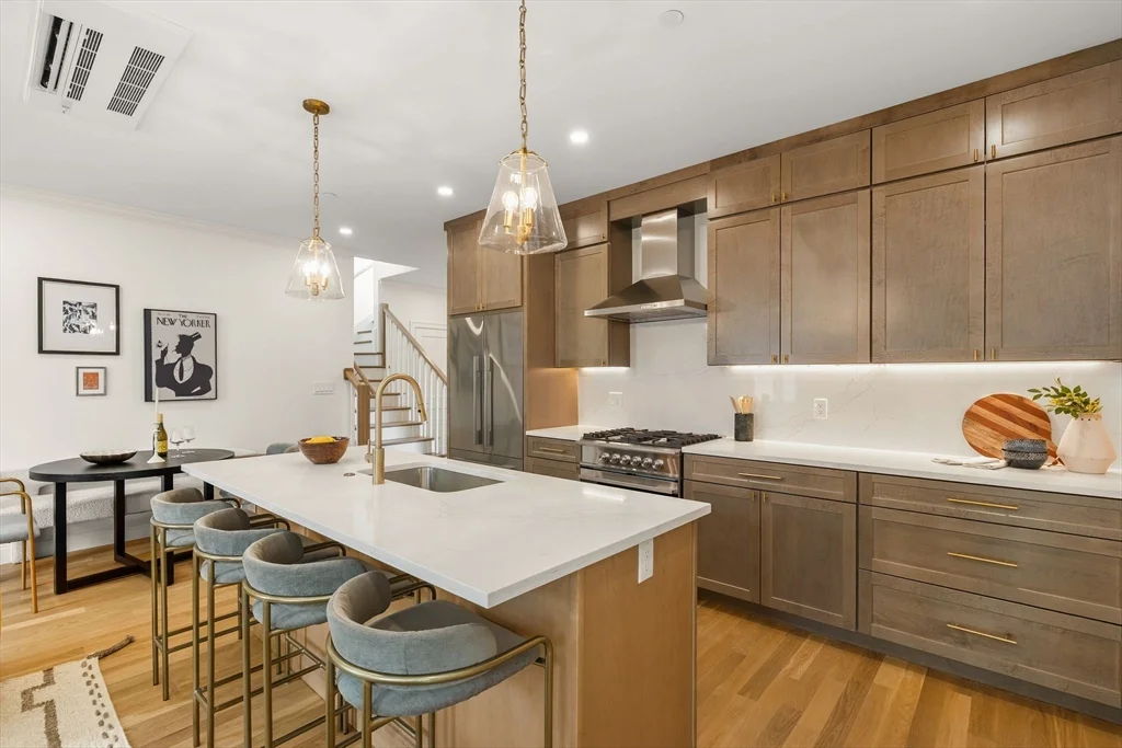 27 Shepard, Brighton