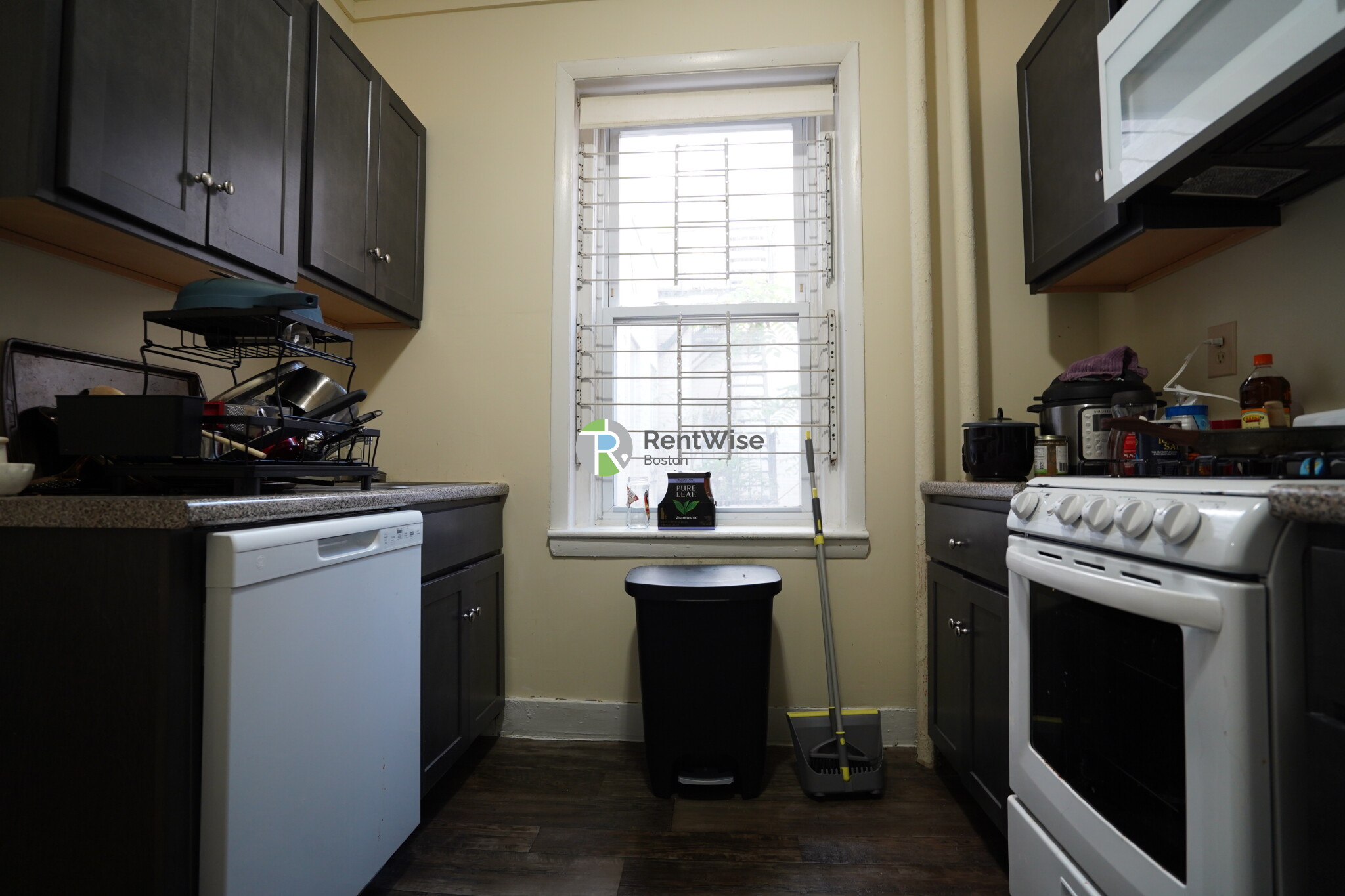 1 bed, 1 bath apartment for rent at 99 Gordon St Unit 3, Brighton — photo 4 of 9