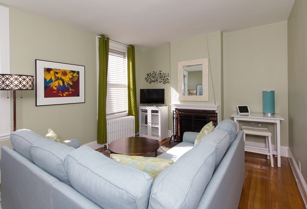 Studio bed, 1 bath apartment for rent at 501 Beacon Unit 9, Back Bay — photo 2 of 7