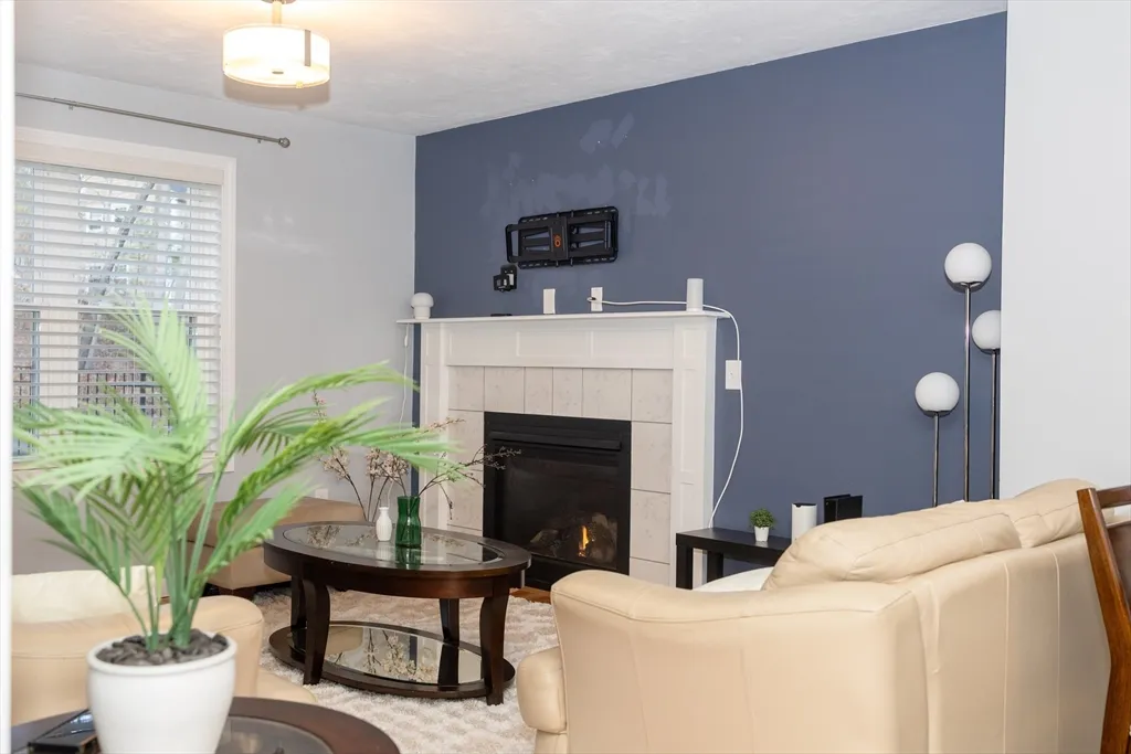 129 Quinapoxet St, Holden