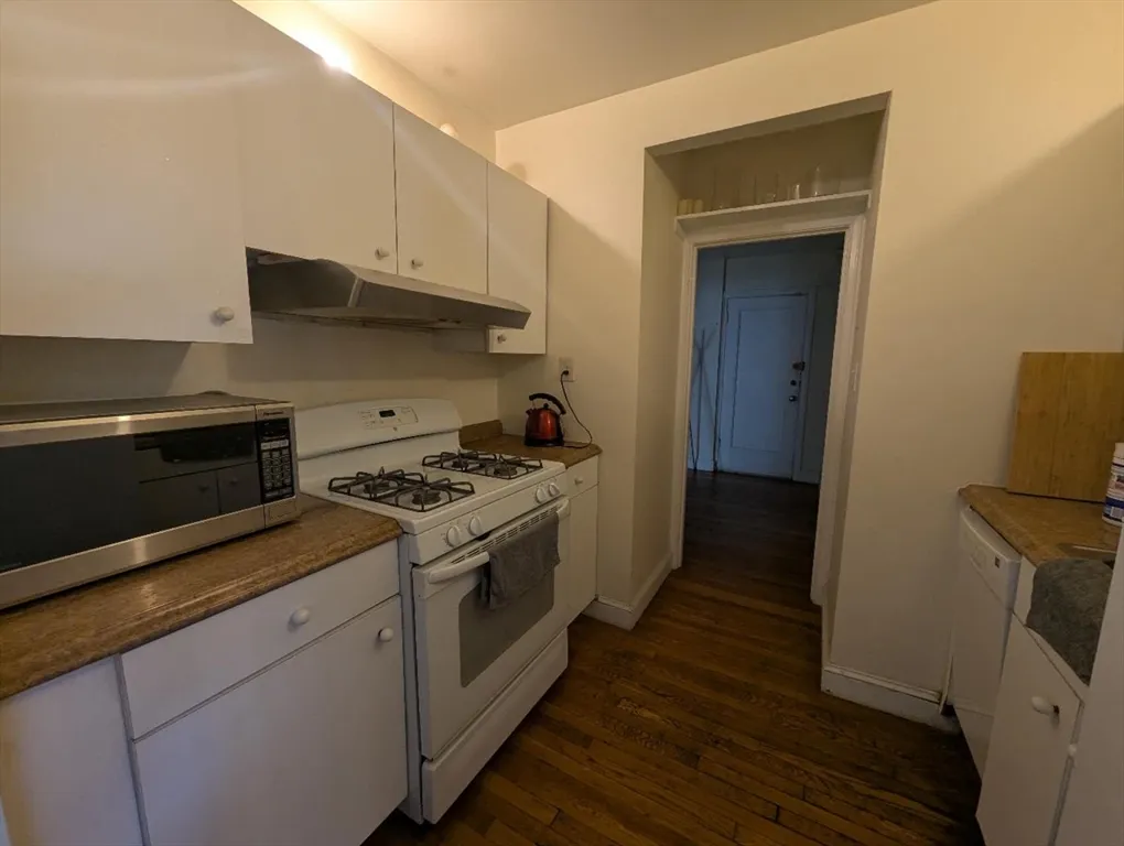 395 Broadway, Mid-Cambridge