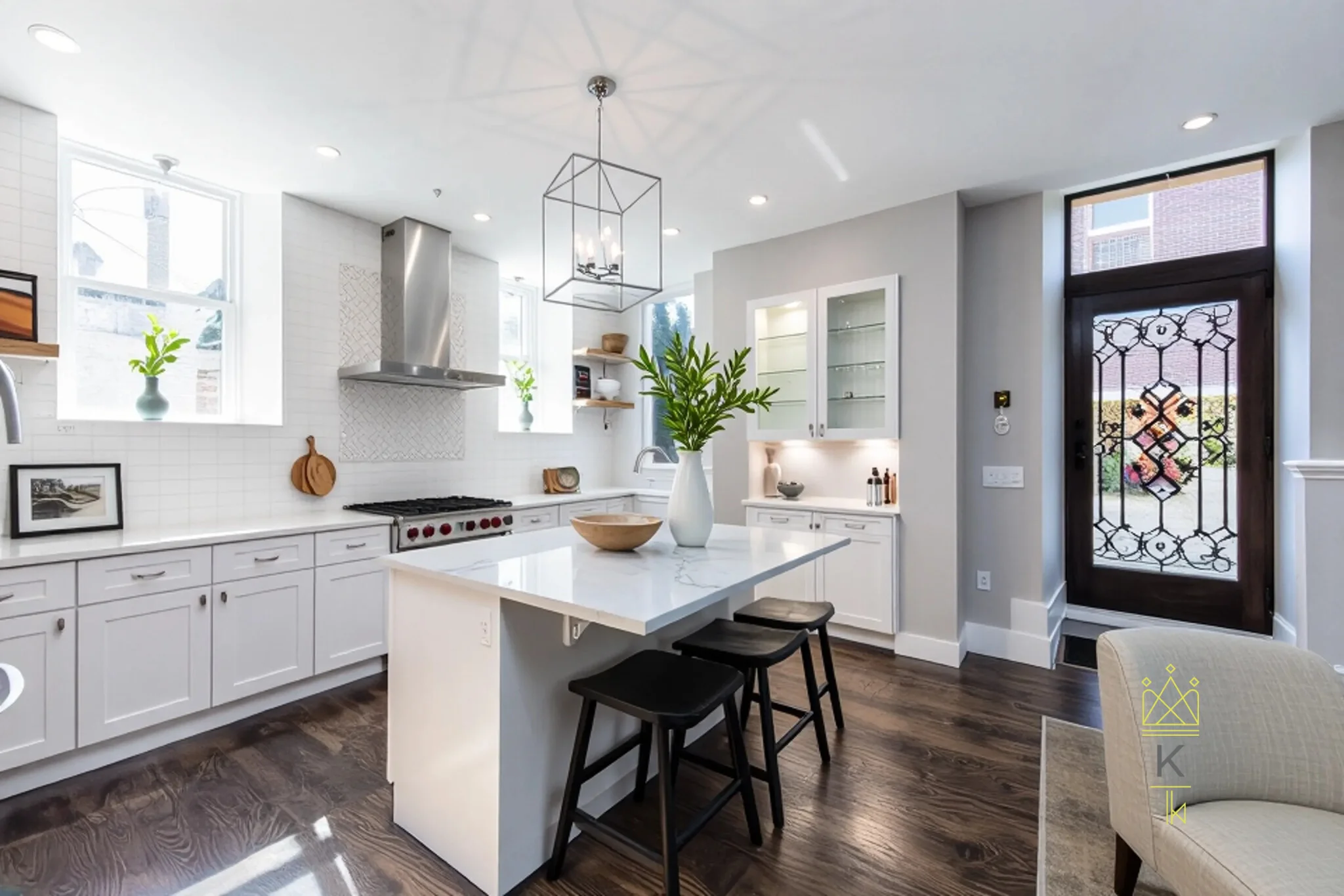 85 Regent St, Roxbury