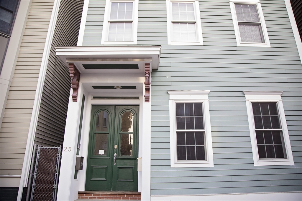 25 Vinton, Boston