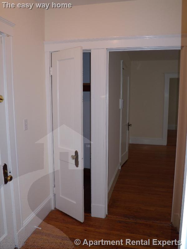 1 bed, 1 bath apartment for rent at 158 Summer Unit Somerville, Spring Hill — photo 3 of 10