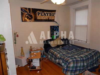 3 bed, 1 bath apartment for rent at 1232 Beacon St Unit 4, North Brookline — photo 8 of 10