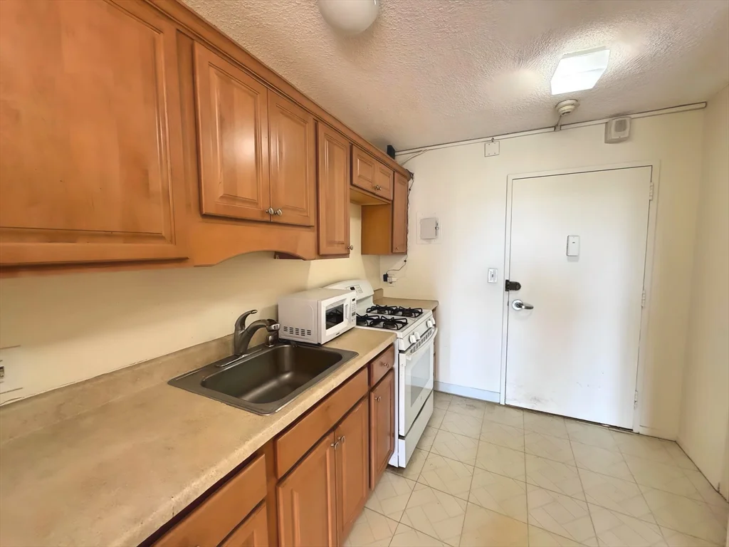 44 Washington St, Brookline Village