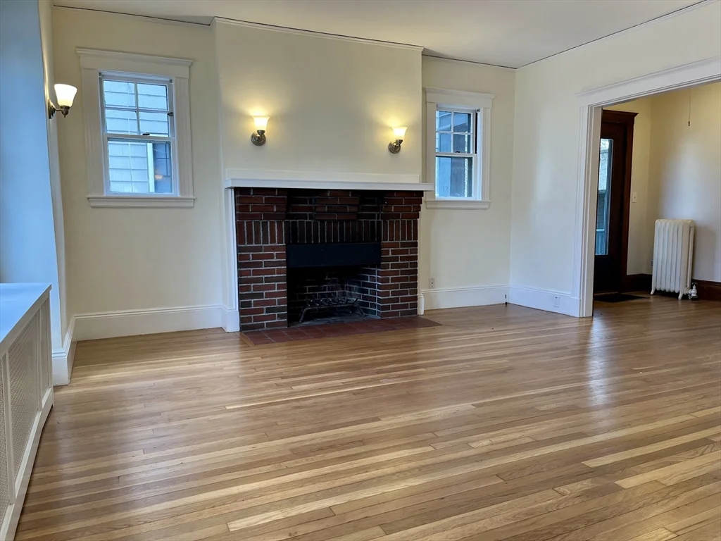 32 Goodrich Rd, Jamaica Plain