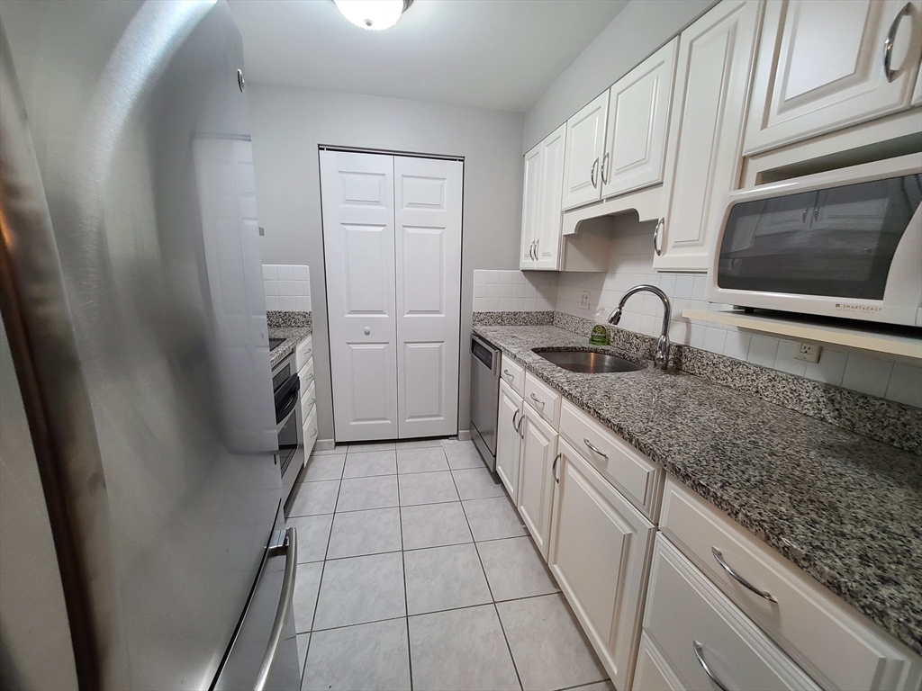 357 Commercial St, North End