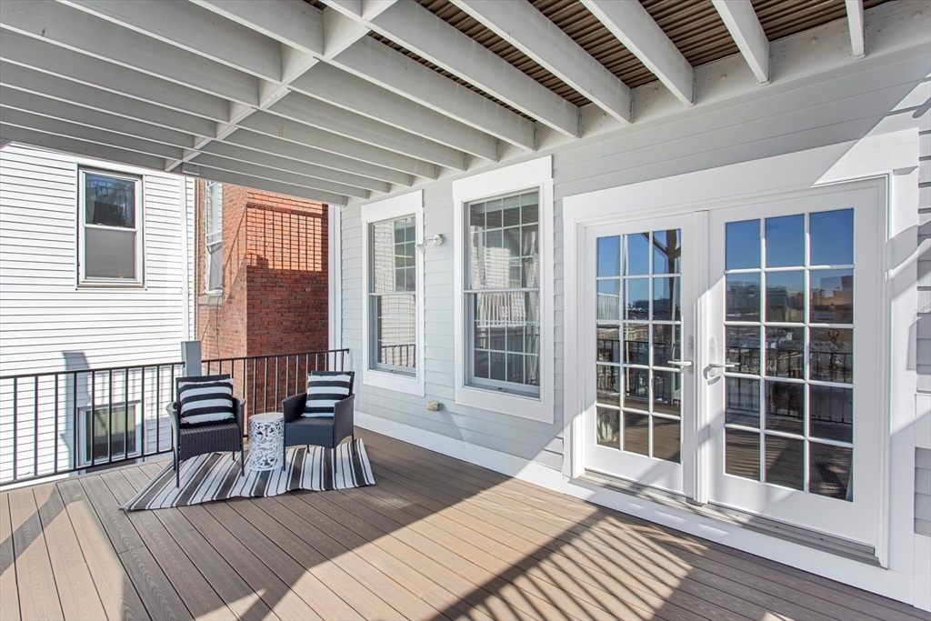 274 Bunker Hill St, Charlestown