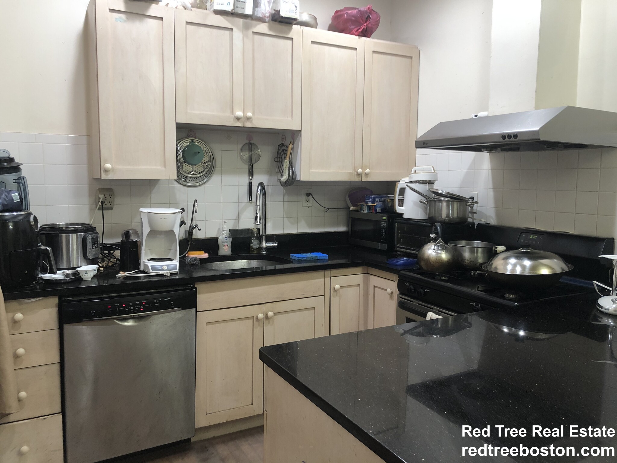 23 Highland Park Ave, Roxbury