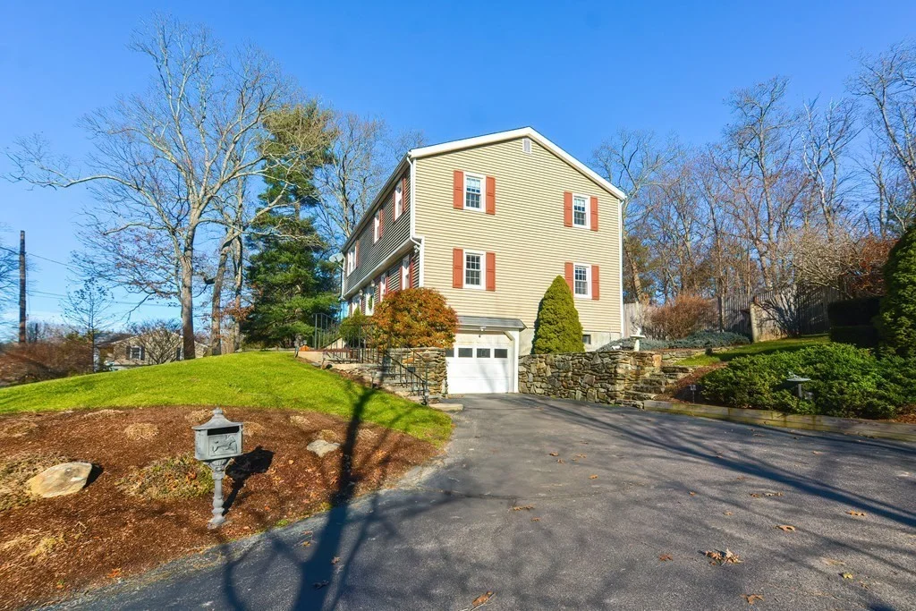 110 Oswego, Bellingham