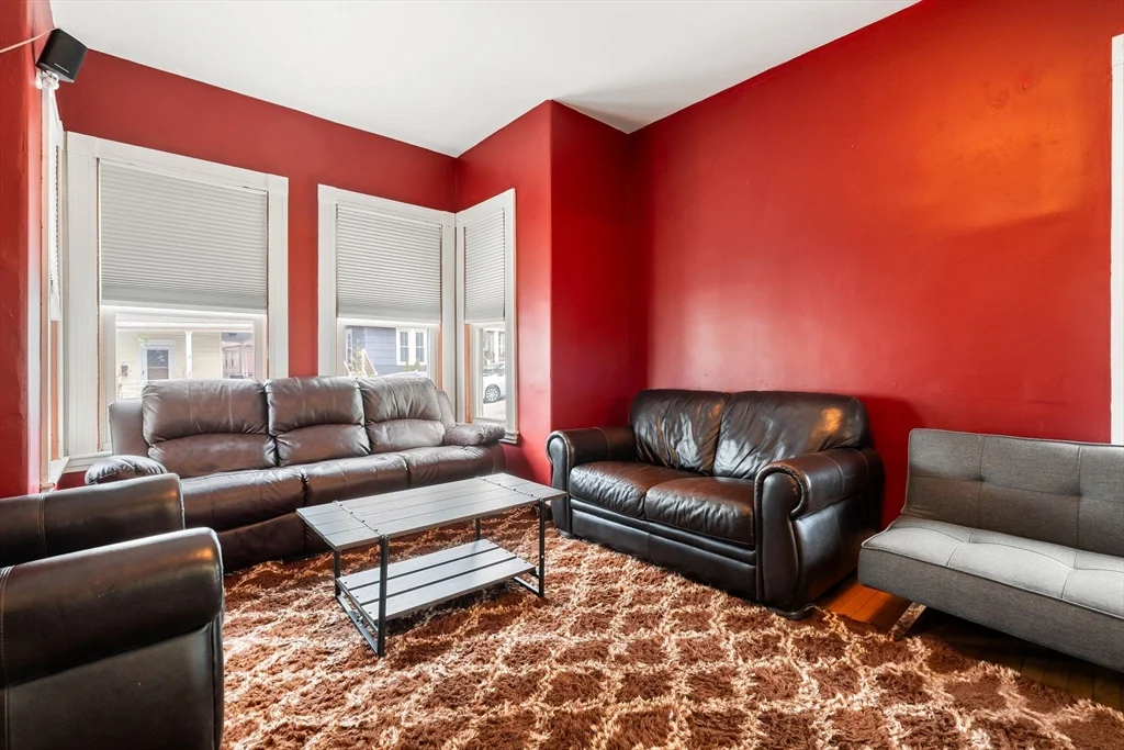 12 Pomeroy St, Allston