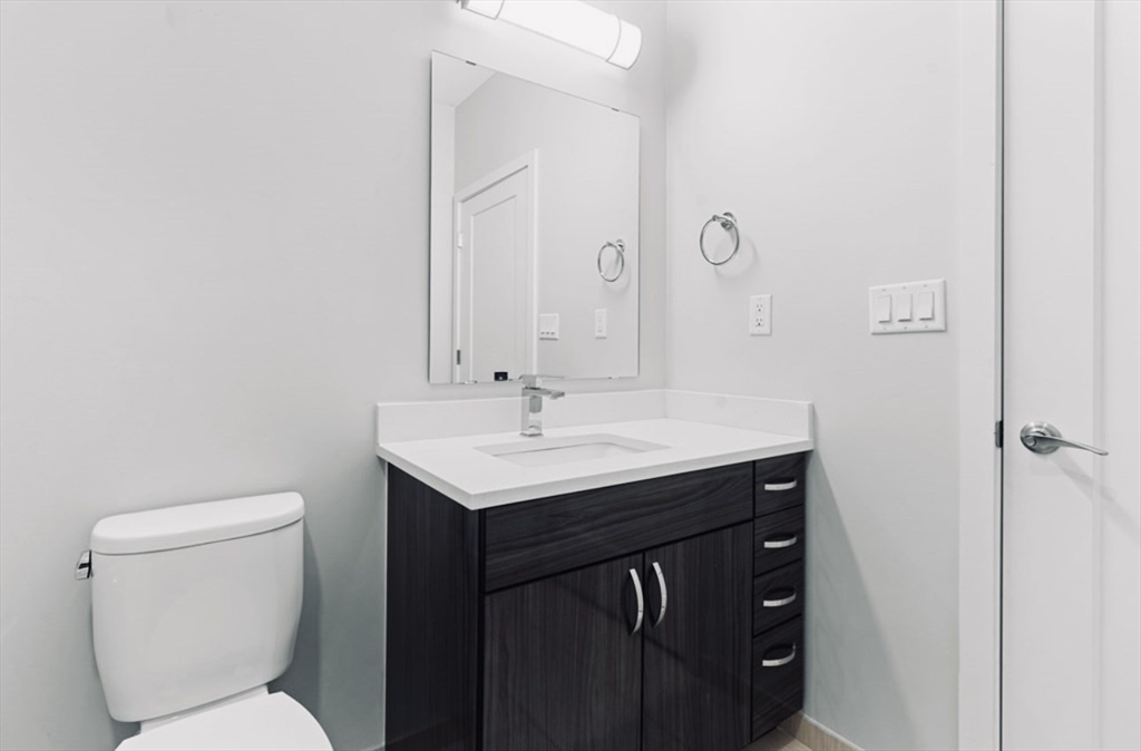 640 Boston Ave, Medford