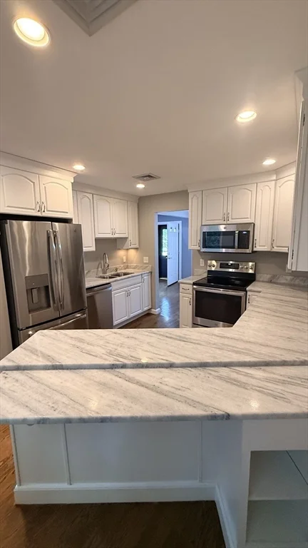 22 Grove Pl, Winchester