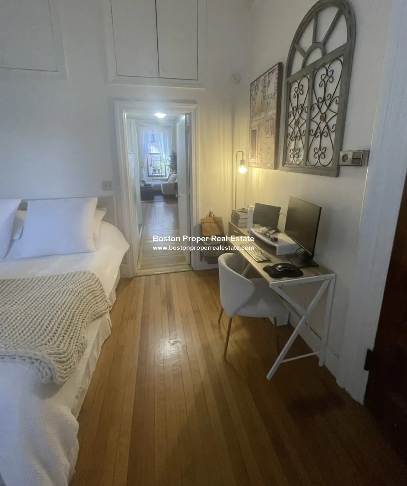 16 Hereford St, Back Bay