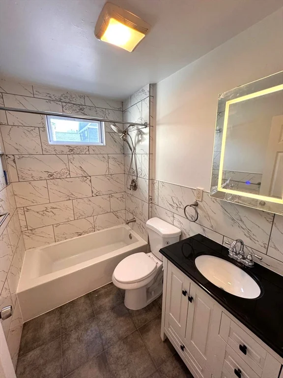 11 Fairmont Pl, Malden