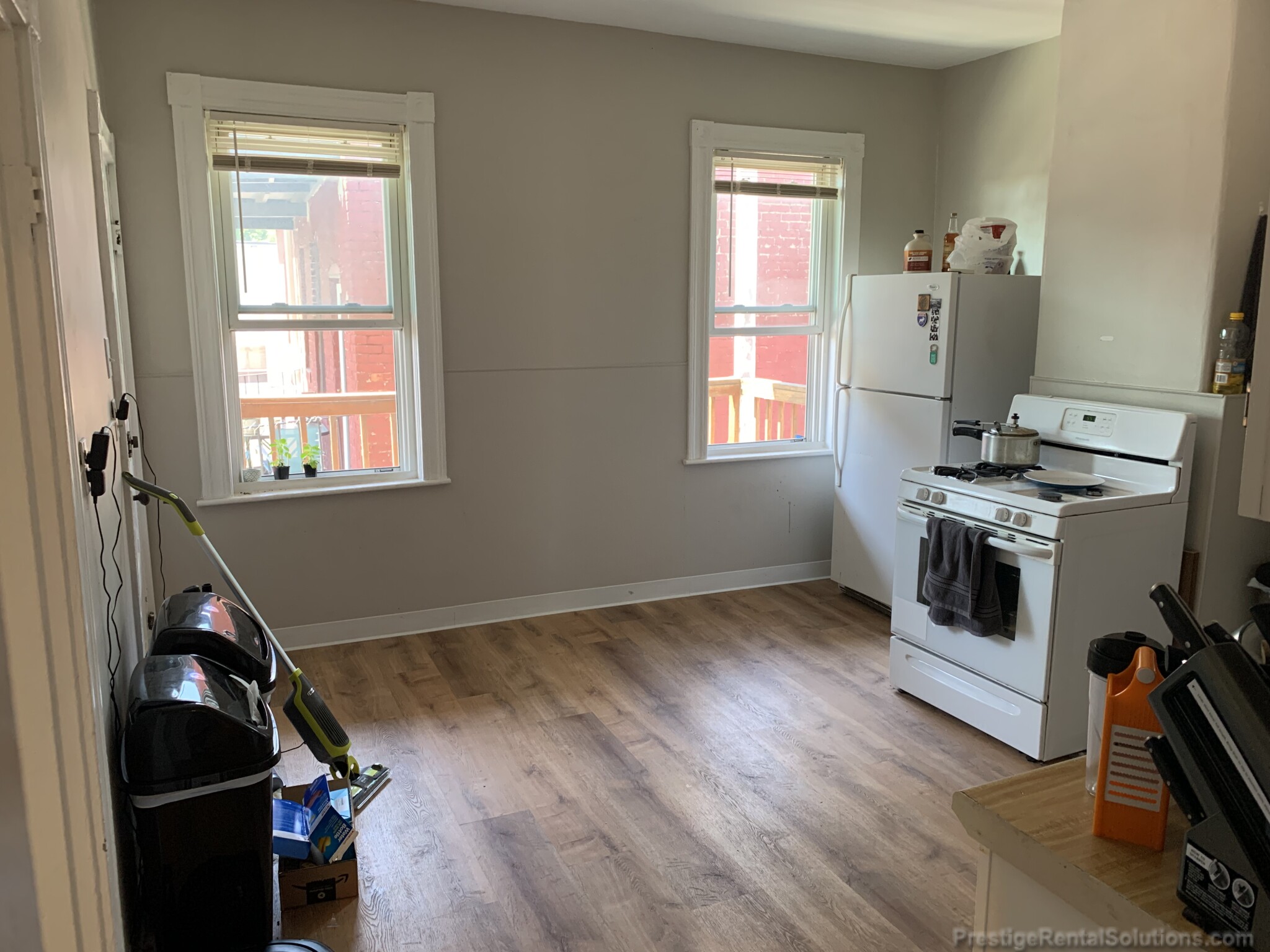 348 Faneuil St, Oak Square