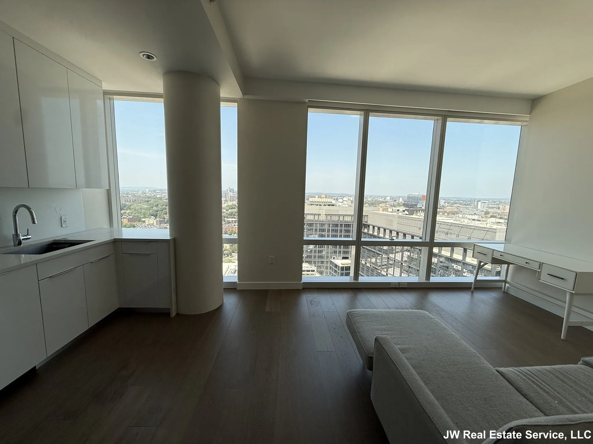 188 Brookline Ave, Fenway