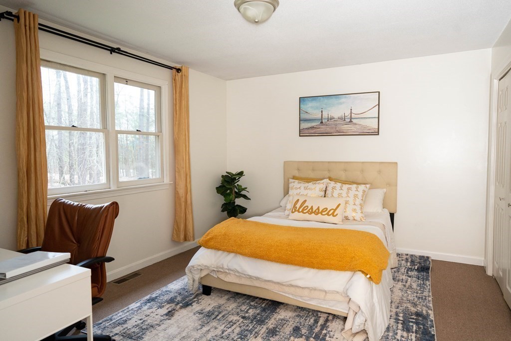 465 Nashua Rd, Groton