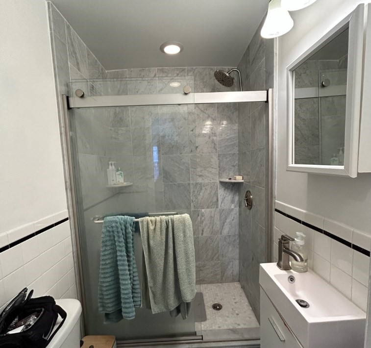 225 Newbury St, Back Bay