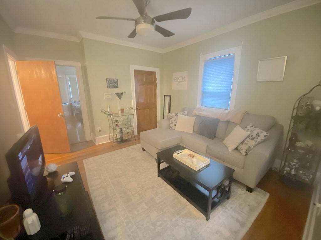 28 Otis St, East Somerville