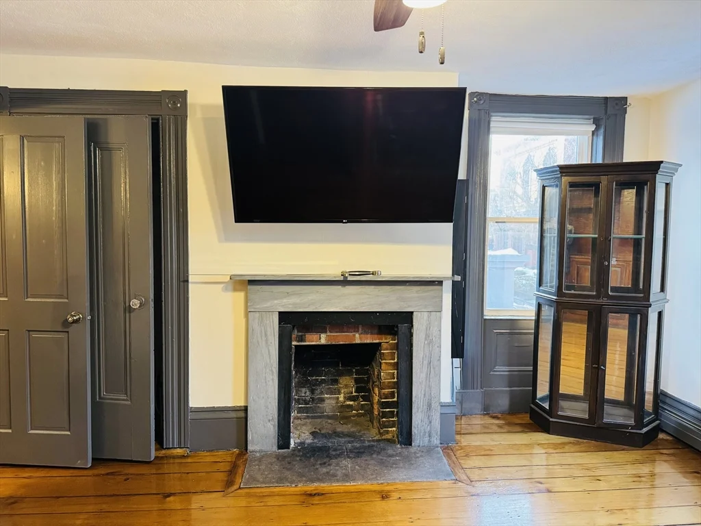 125 Essex St, Salem