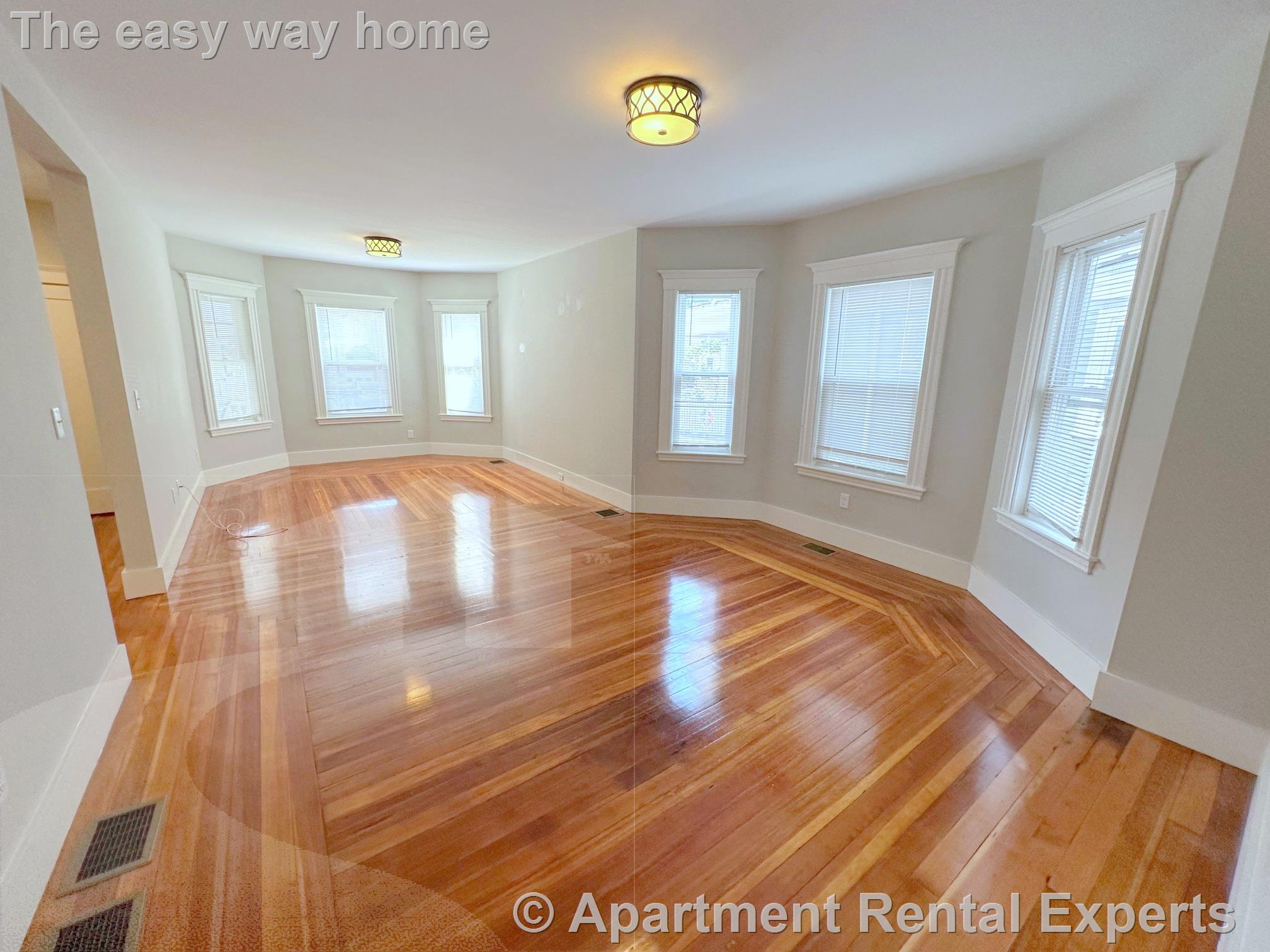 58 Bromfield Rd, Tufts