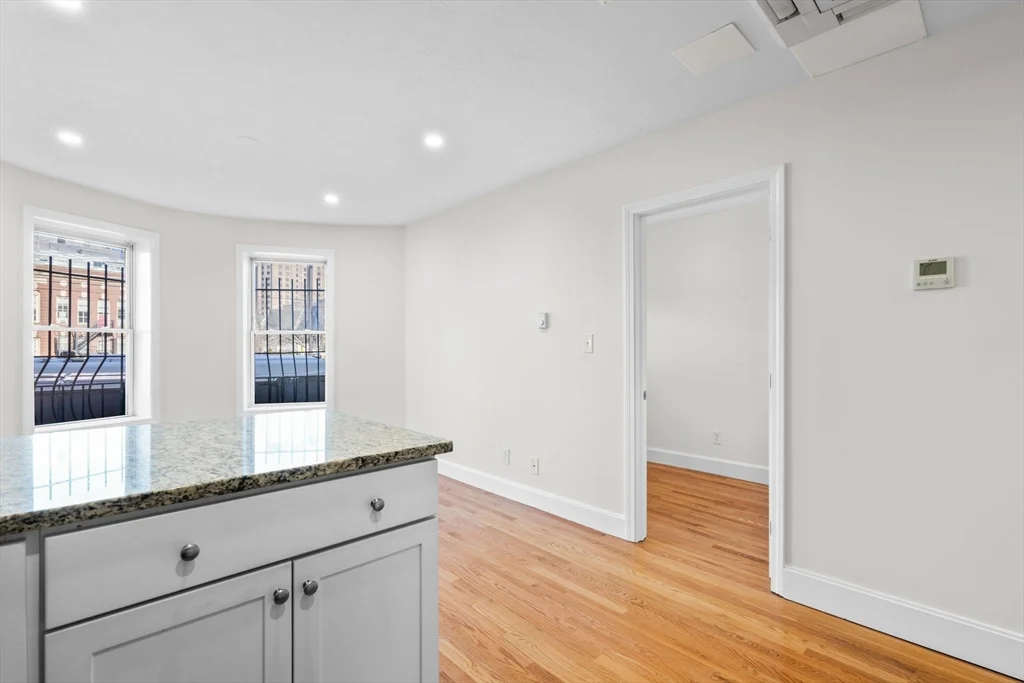 754 Huntington Ave, Mission Hill