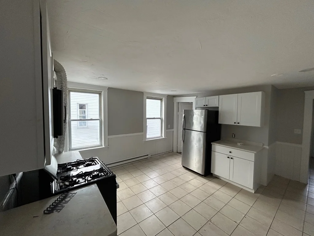 19 Henchman, East Worcester