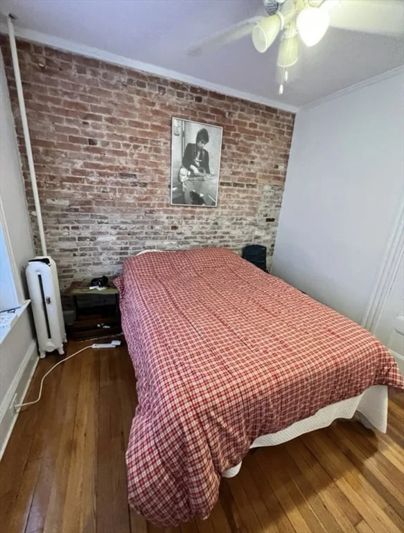 17 Grovenor Rd, Jamaica Plain