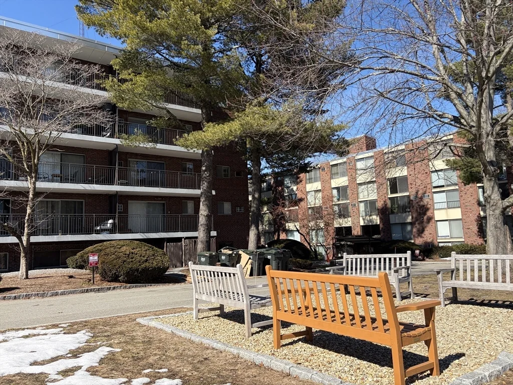 995 Mass Ave, Arlington