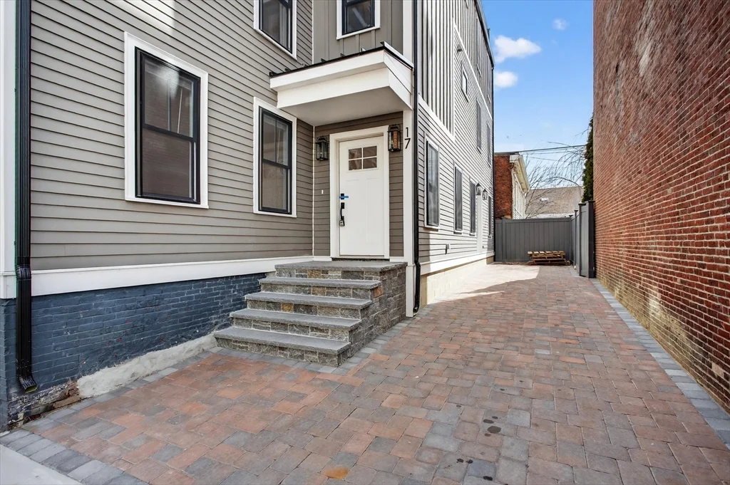 17 Allston St, Charlestown