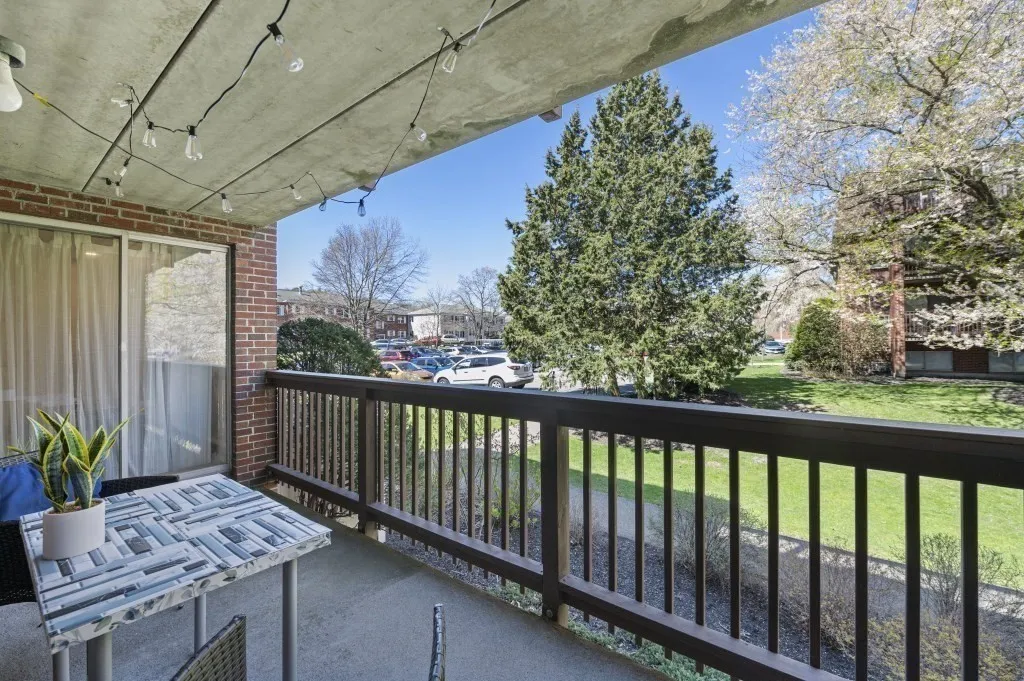 144 Kenrick St, Oak Square