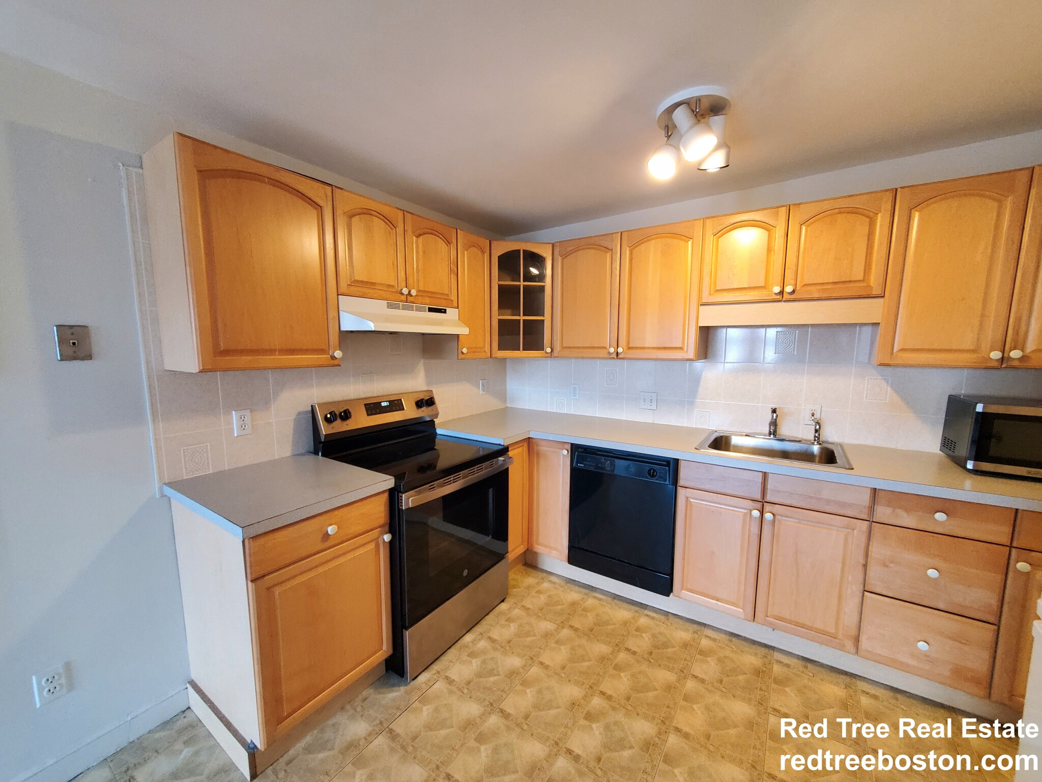 9 Commonwealth Ct, Brighton