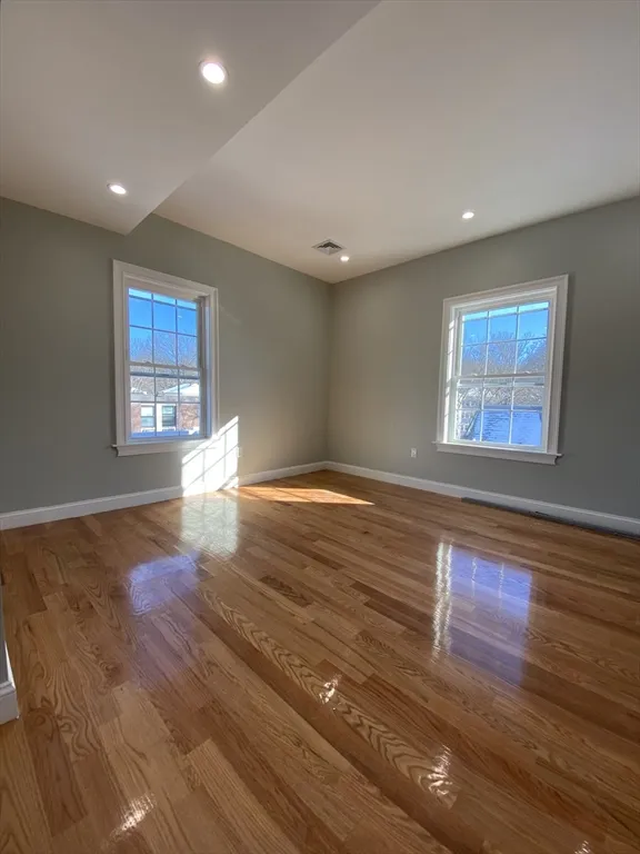 20 Kenton Rd, Jamaica Plain