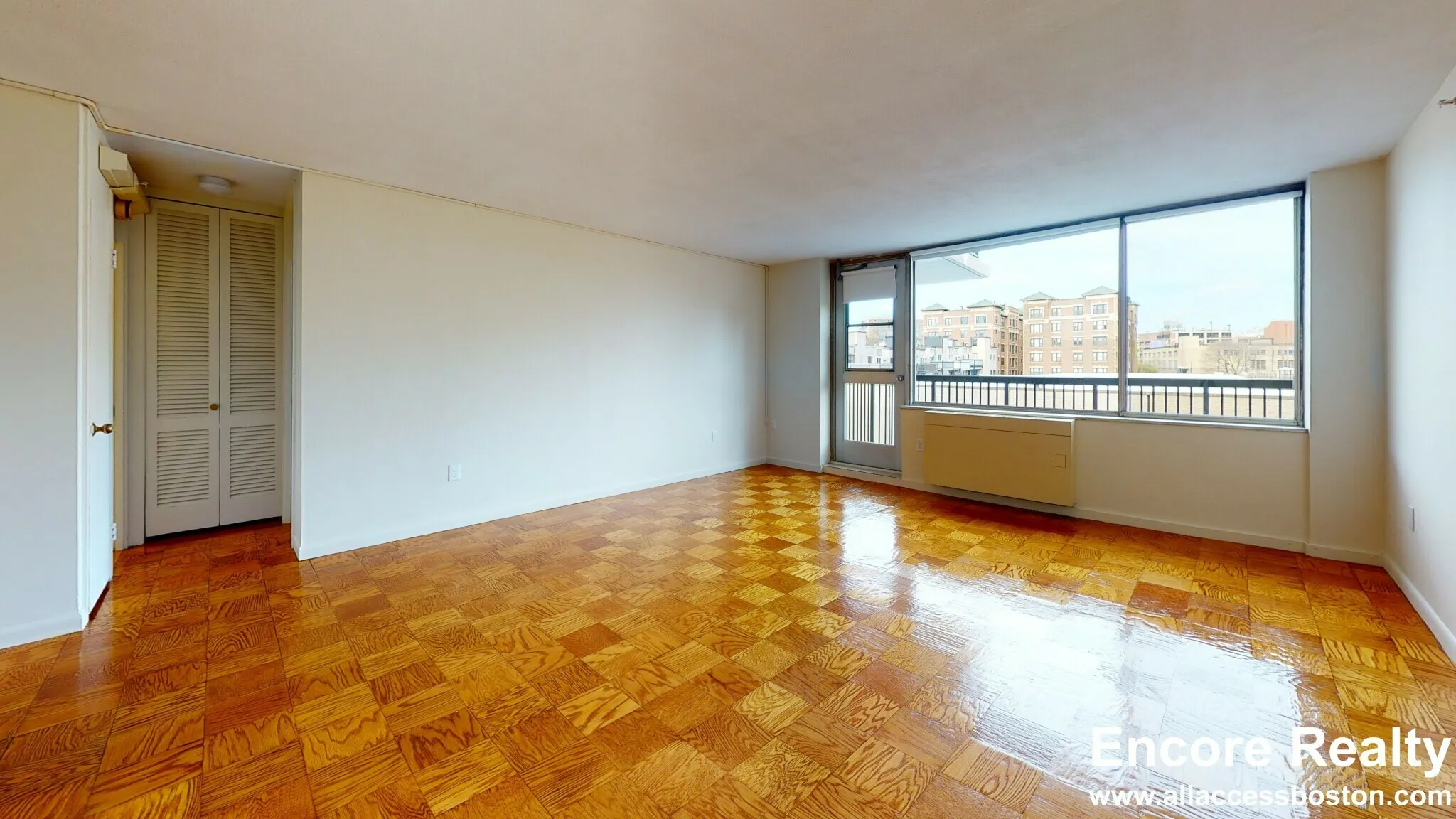 101 Monmouth St, Longwood