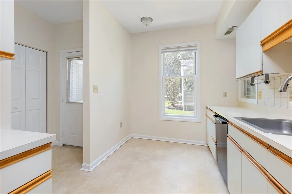 29 Hammond Pl, Woburn