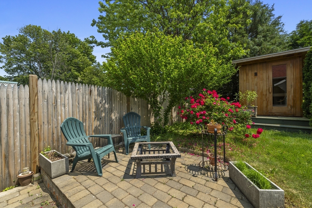 15 Herbert Rd, Quincy